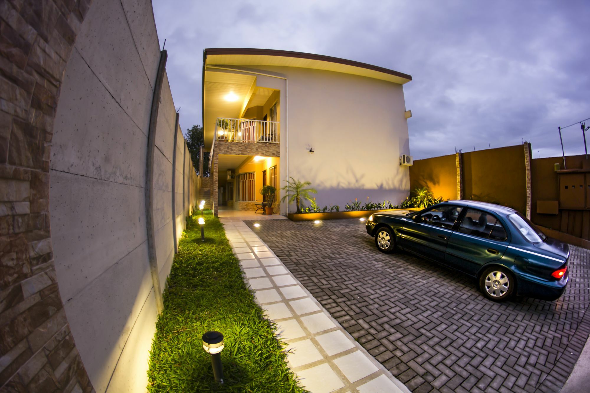 Apartamentos Valle Del Volcan La Fortuna Esterno foto