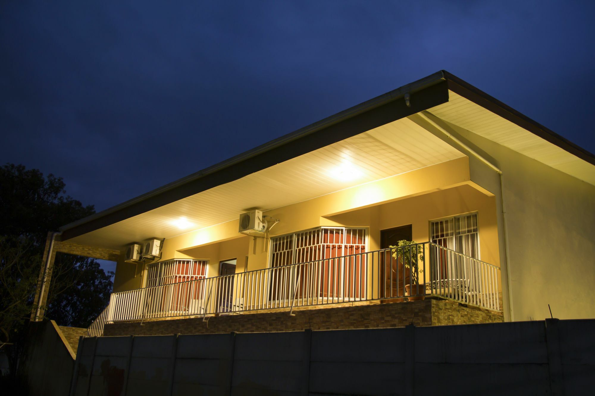 Apartamentos Valle Del Volcan La Fortuna Esterno foto